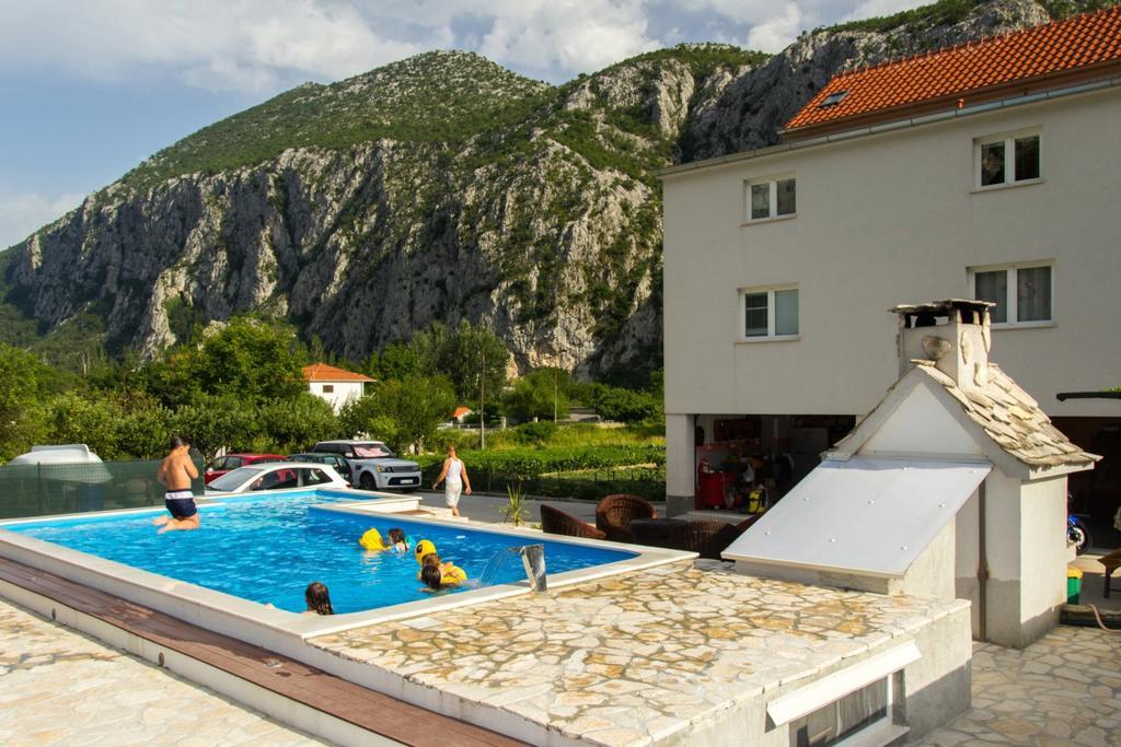 Villa Bubalo Омиш Экстерьер фото