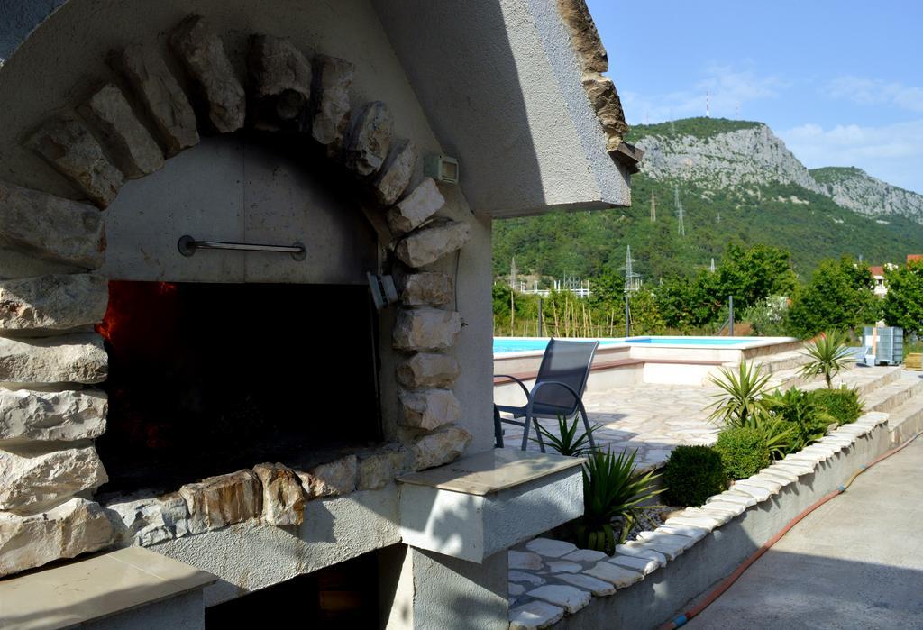 Villa Bubalo Омиш Экстерьер фото