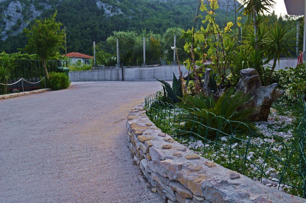 Villa Bubalo Омиш Экстерьер фото